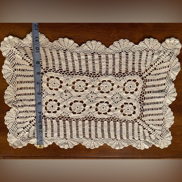 ๐งถ Hand Crochet Doily (Rectangular) - Picture 7 of 8